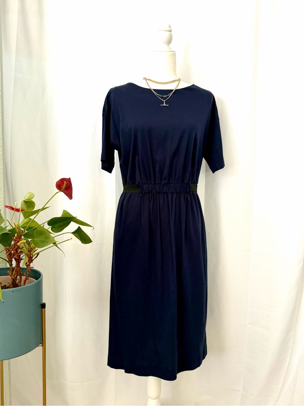 Oliver Bonas Size 12 Navy Short-Sleeve Midi Dress with Gathered Waist Open Back